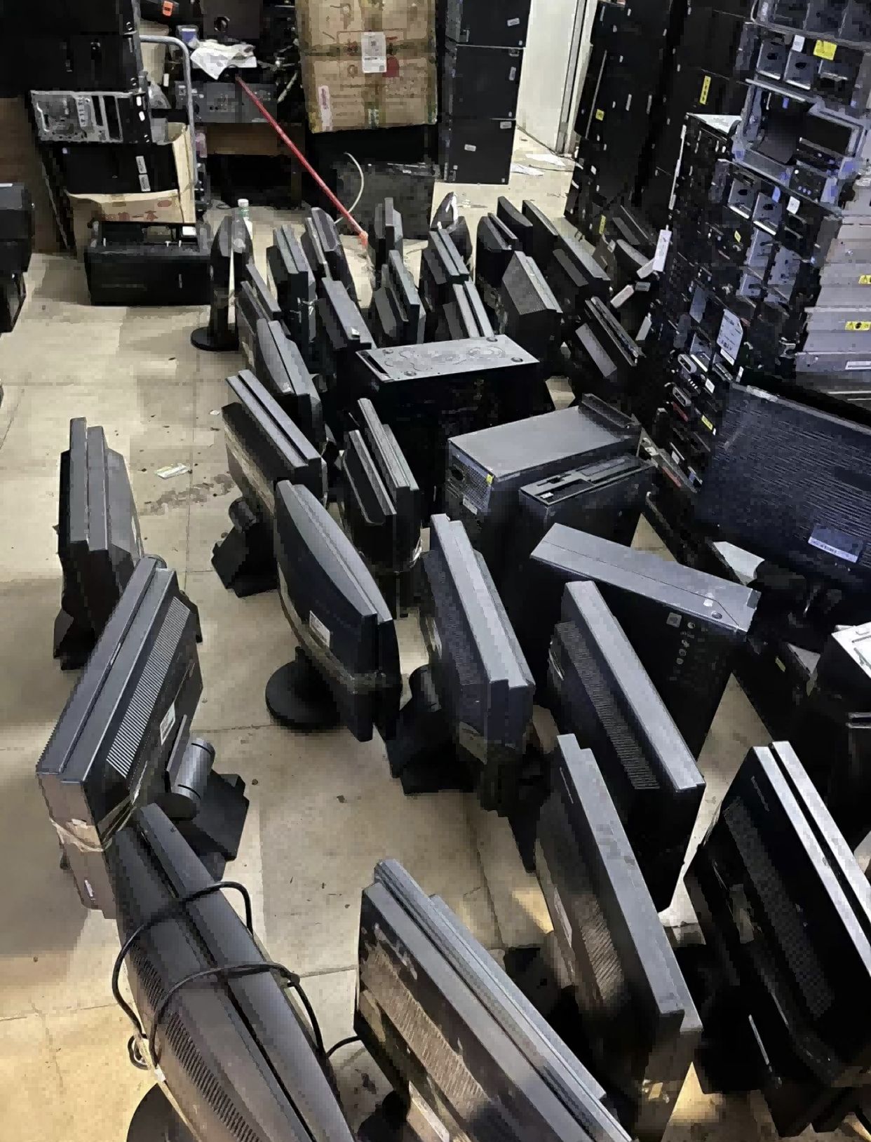 園山街道上門電腦回收，環(huán)保與便利并行副標(biāo)題：讓您的閑置電腦發(fā)揮余熱，為環(huán)保貢獻(xiàn)一份力量(圖1)