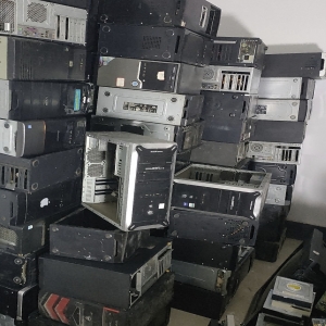 深圳回收電腦英耀的服務(wù)承諾是什么？誠信為本，服務(wù)至上